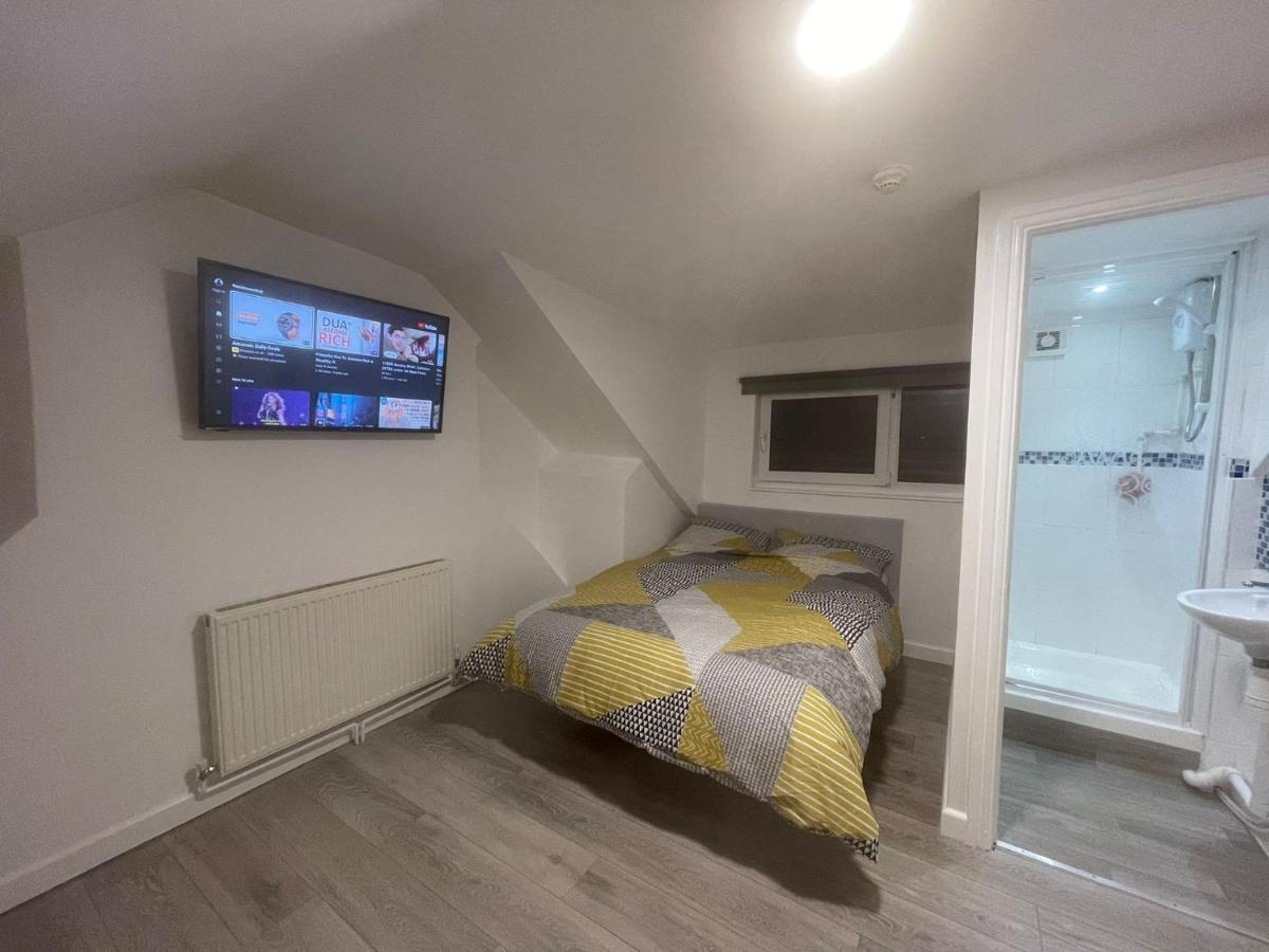 Selection Of Stylish Apartments Within Walking Distance Of Cardiff City Centre Exterior foto