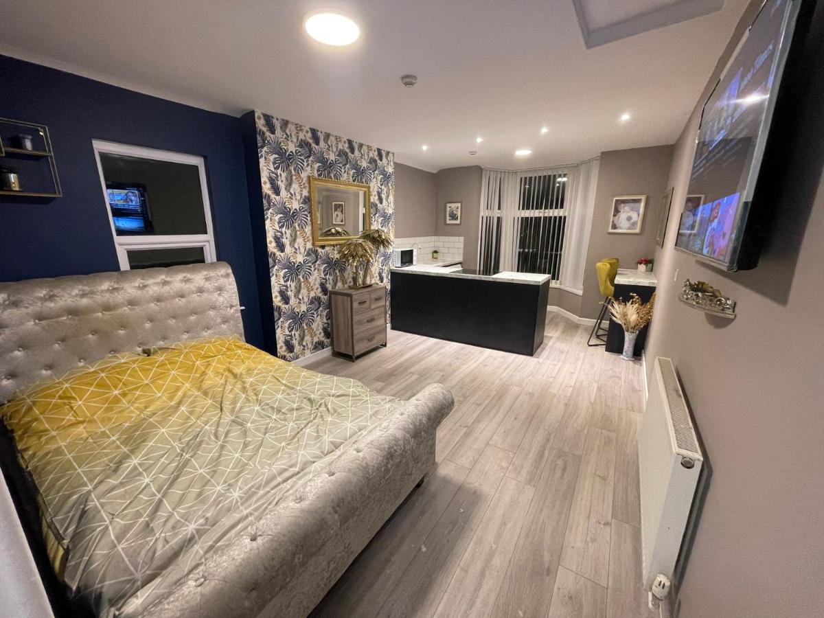 Selection Of Stylish Apartments Within Walking Distance Of Cardiff City Centre Exterior foto