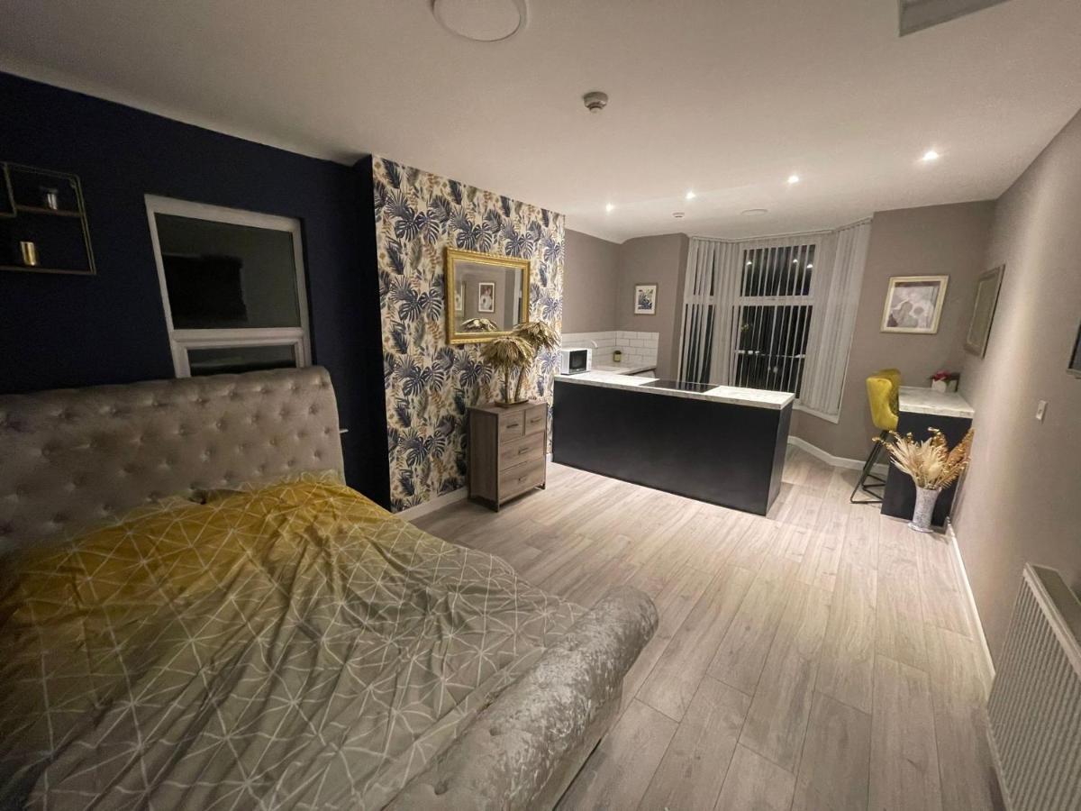 Selection Of Stylish Apartments Within Walking Distance Of Cardiff City Centre Exterior foto